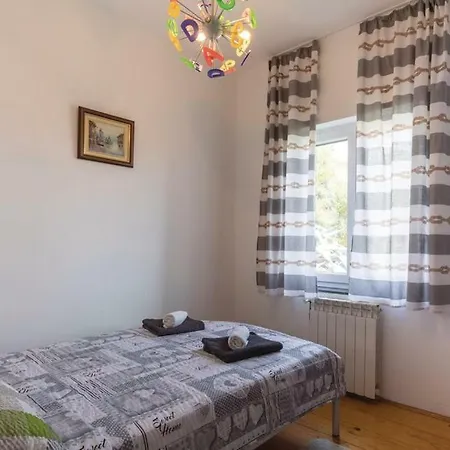 Antonija * Ploce (Dubrovnik-Neretva)